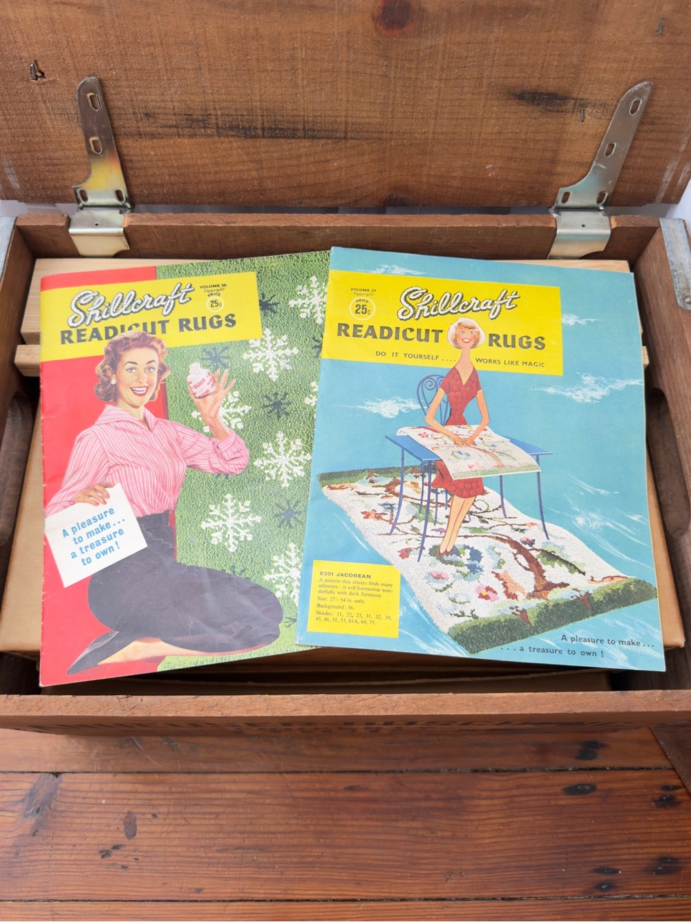 Vintage Shillcraft Readicut Rugs catalogues volumes 26 & 27